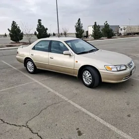 Toyota Camry 2001