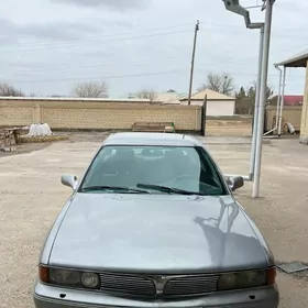 Mitsubishi Sigma 1990