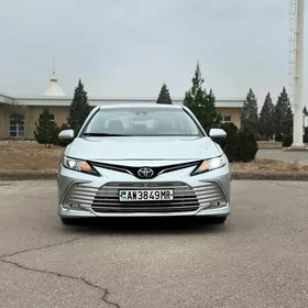 Toyota Camry 2020