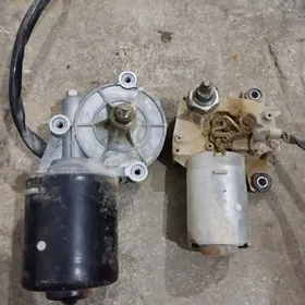 uaz aýna süpürýän matorçigi