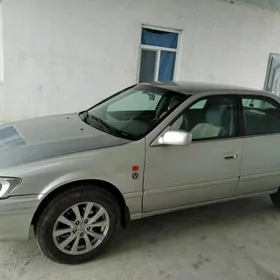 Toyota Camry 2000