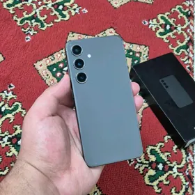 Samsung S24 (8/256) 2sim