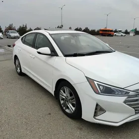 Hyundai Elantra 2020