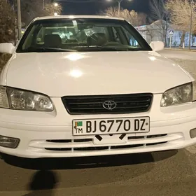 Toyota Camry 2000