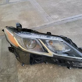 TOYOTA CAMRY MORDA FARA 2023 M