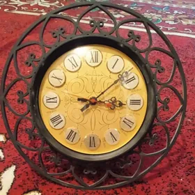 Часы Янтарь