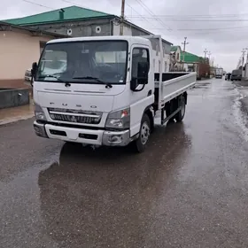 Mitsubishi Canter 2025