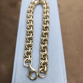 Ÿuwulÿan kardinal braslet