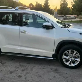 Toyota Highlander 2017