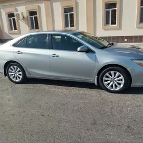 Toyota Camry 2016