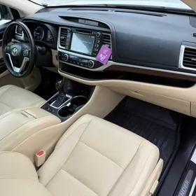 Toyota Highlander 2017