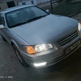 Toyota Camry 2000