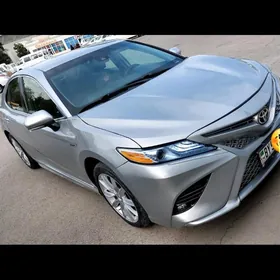 Toyota Camry 2018