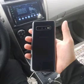 Samsung S10. 8/128