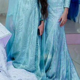 Вечернее платье