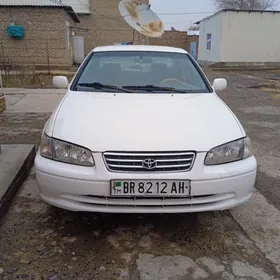 Toyota Camry 1999