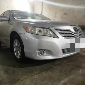 Toyota Camry 2010