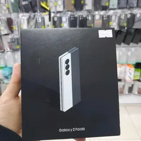 Z Fold 6  12/256. "paket"