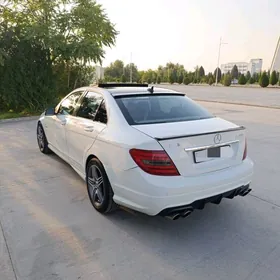 Mercedes-Benz 300CE 2010