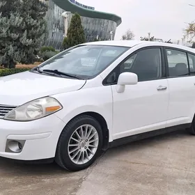 Nissan Versa 2010