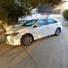 Toyota Camry 2015