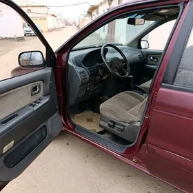 Mitsubishi Chariot 1992