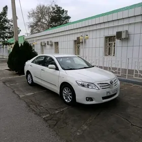 Toyota Camry 2011