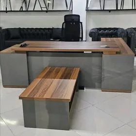 Ofisnyý stol komplekt.Офис сто