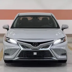 Toyota Camry 2022