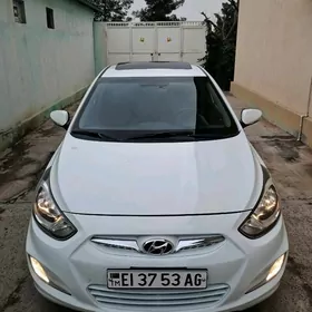Hyundai Accent 2012