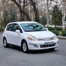 Nissan Versa 2010