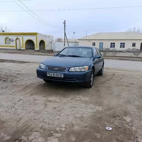 Toyota Camry 2000