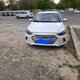 Hyundai Elantra 2018