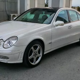 Mercedes-Benz E500 2003