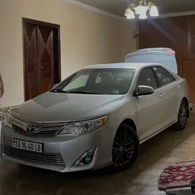 Toyota Camry 2012