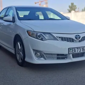 Toyota Camry 2013
