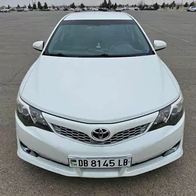 Toyota Camry 2014