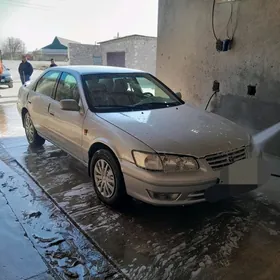 Toyota Camry 2000
