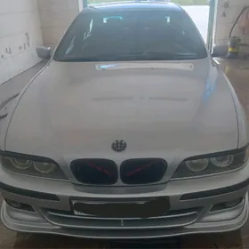 BMW E39 1999
