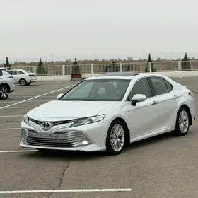 Toyota Camry 2020