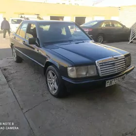 Mercedes-Benz 190E 1989
