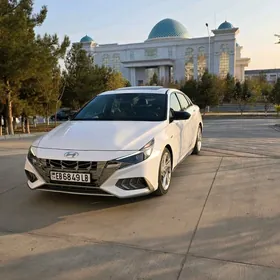 Hyundai Elantra 2021