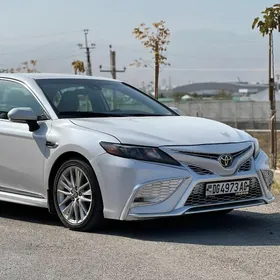 Toyota Camry 2021