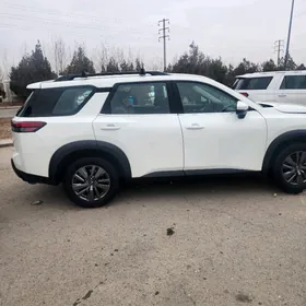 Nissan Pathfinder 2022