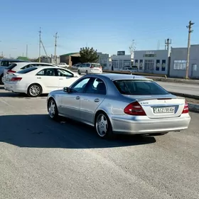 Mercedes-Benz E320 2002