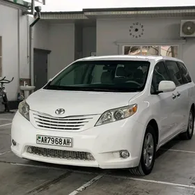 Toyota Sienna 2010