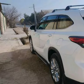 Toyota Highlander 2020