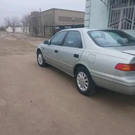 Toyota Camry 2001
