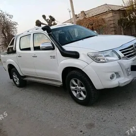 Toyota Hilux 2013