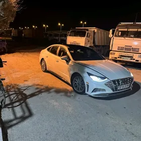 Hyundai Santa Fe Hybrid 2020